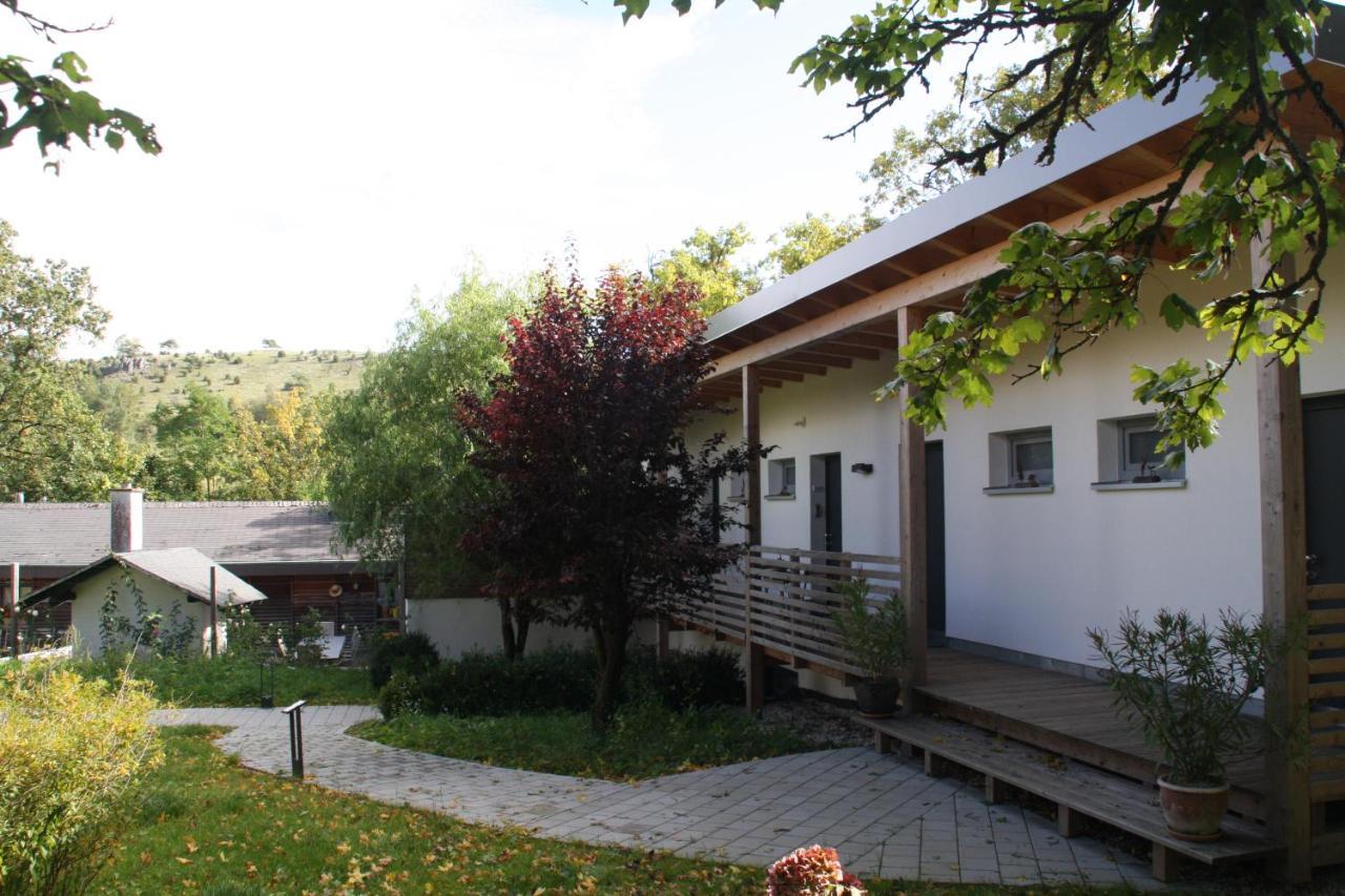 Zimmervermietung Am Habsberg Velburg Exterior foto