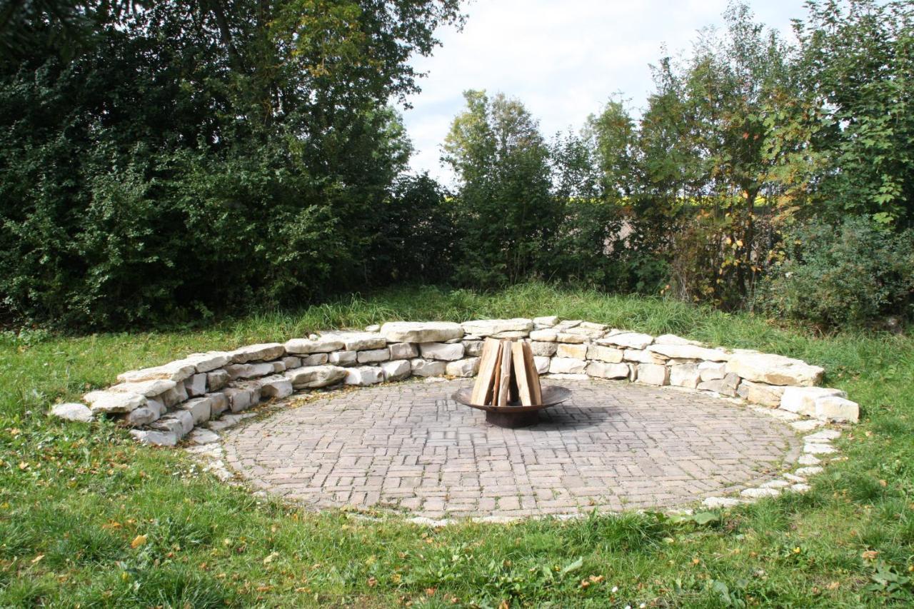 Zimmervermietung Am Habsberg Velburg Exterior foto